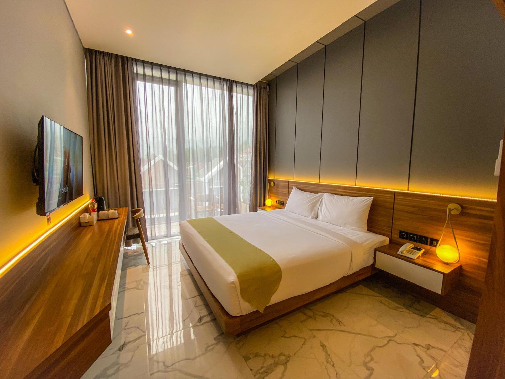 Facade Hotel By Azana Tawangmangu Exterior photo