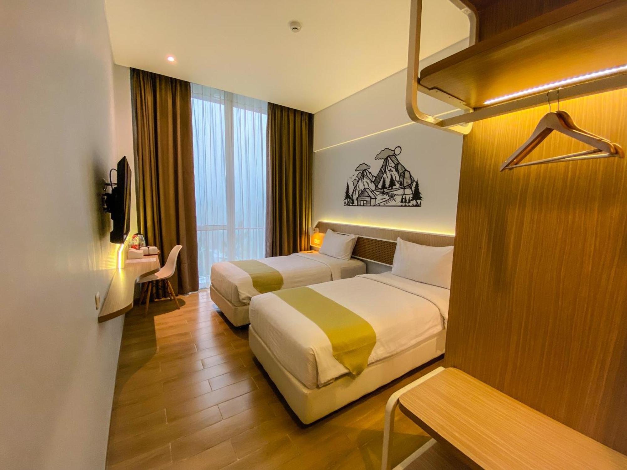 Facade Hotel By Azana Tawangmangu Exterior photo